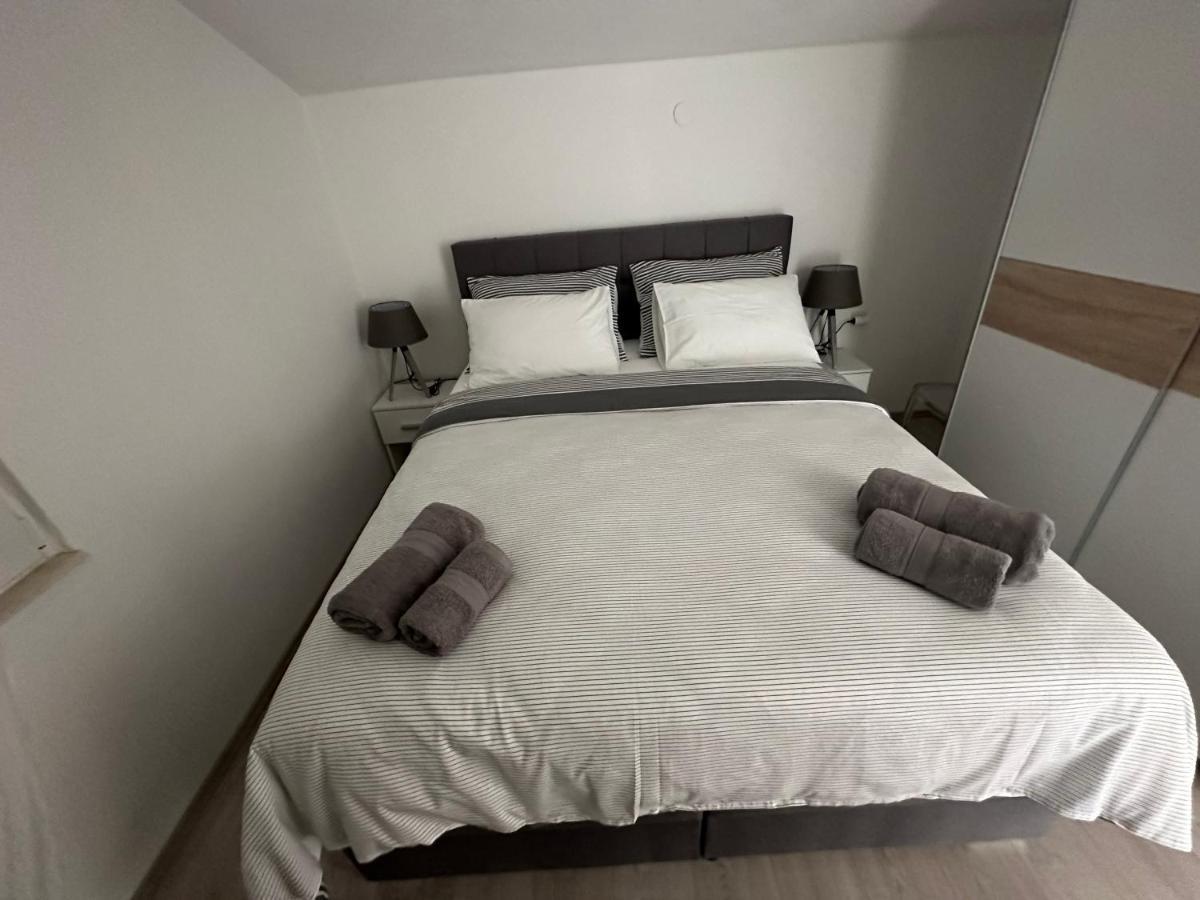 Villa Lorenta Apartments Primošten Dış mekan fotoğraf