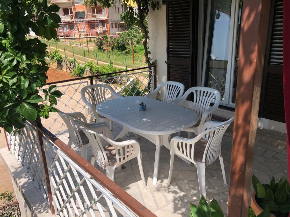 Villa Lorenta Apartments Primošten Dış mekan fotoğraf